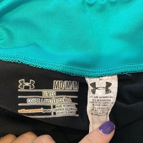 Under Armour black and green cropped leggings, size M - Picture 6 of 6
